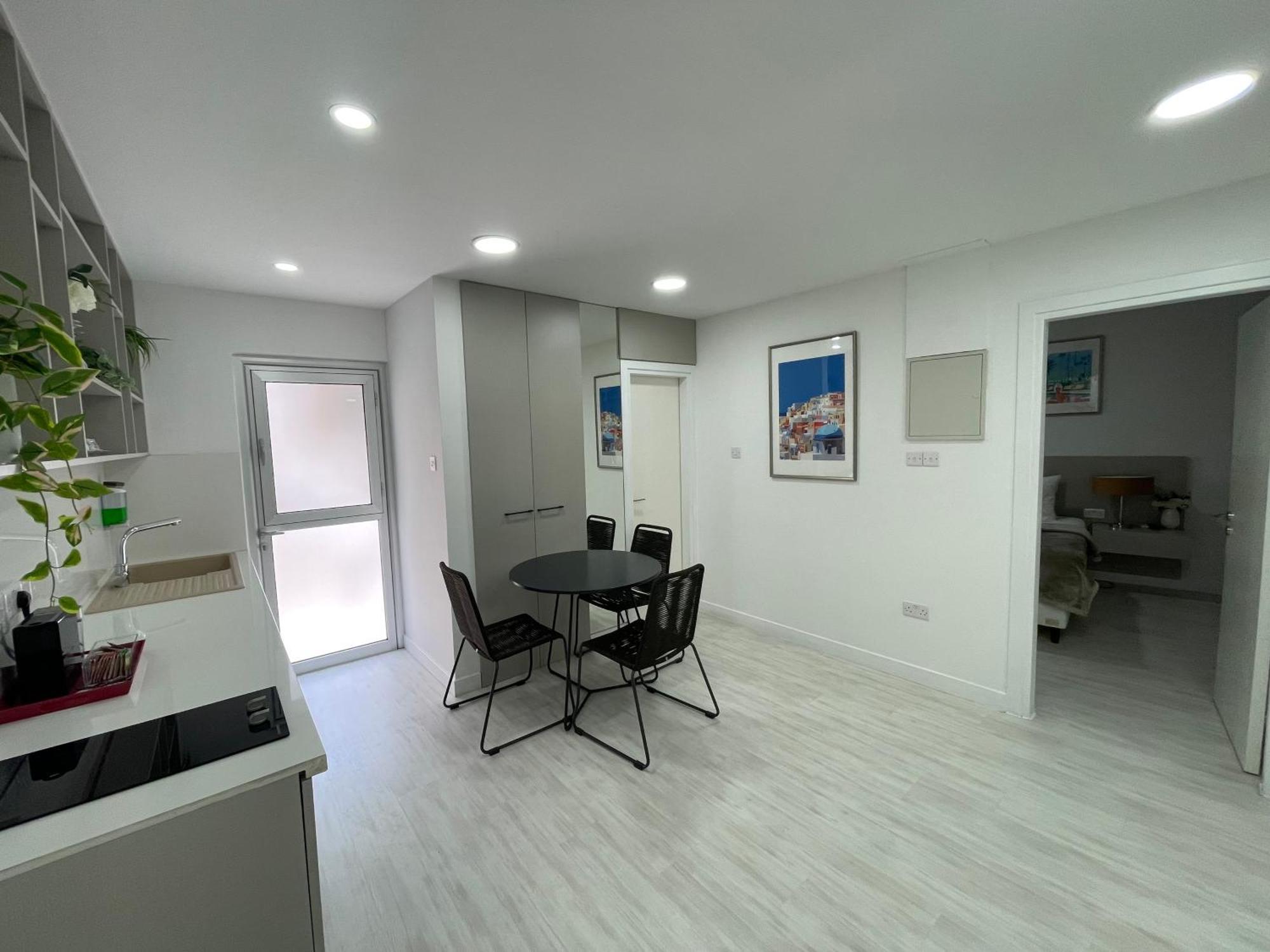 Levante Holiday Apartments Larnaca Esterno foto